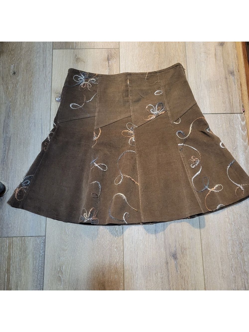 Edino Embroidered Brown Corduory Skirt Size M